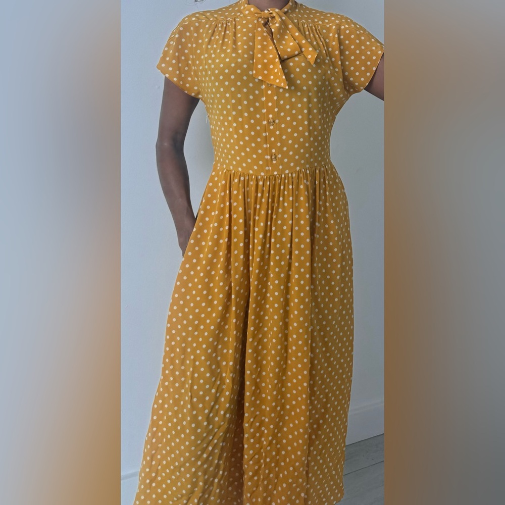 100% Silk Yellow Polka Dot Celine Dress with Pockets - Picture 6 of 6